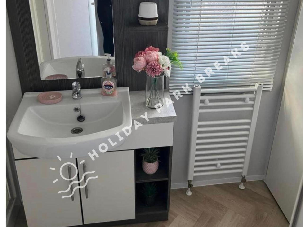 Luxury 2 Bedroom At Seal Bay * Selsey